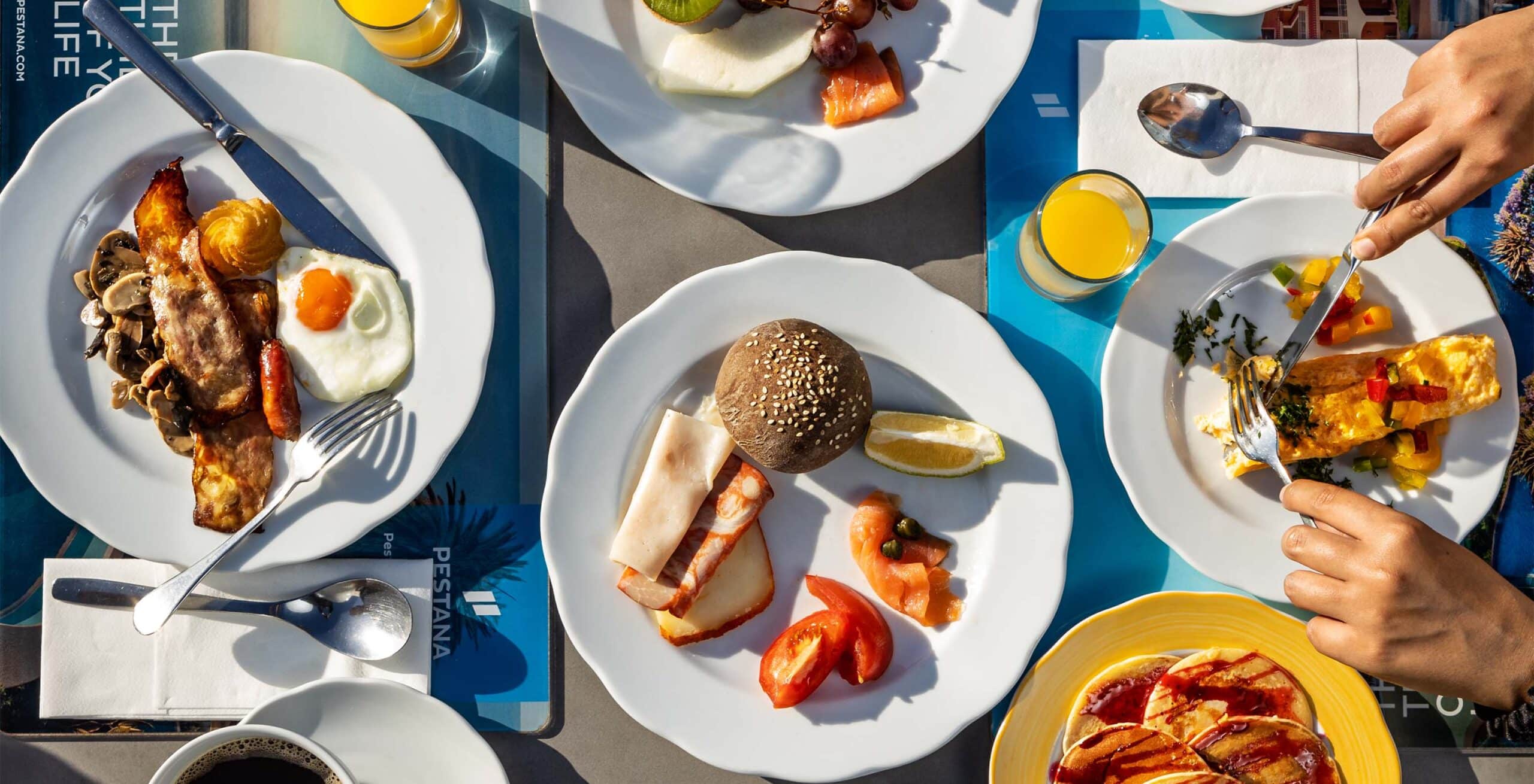 http://Buffet%20de%20petit-déjeuner%20varié%20au%20Pestana%20Alvor%20Praia