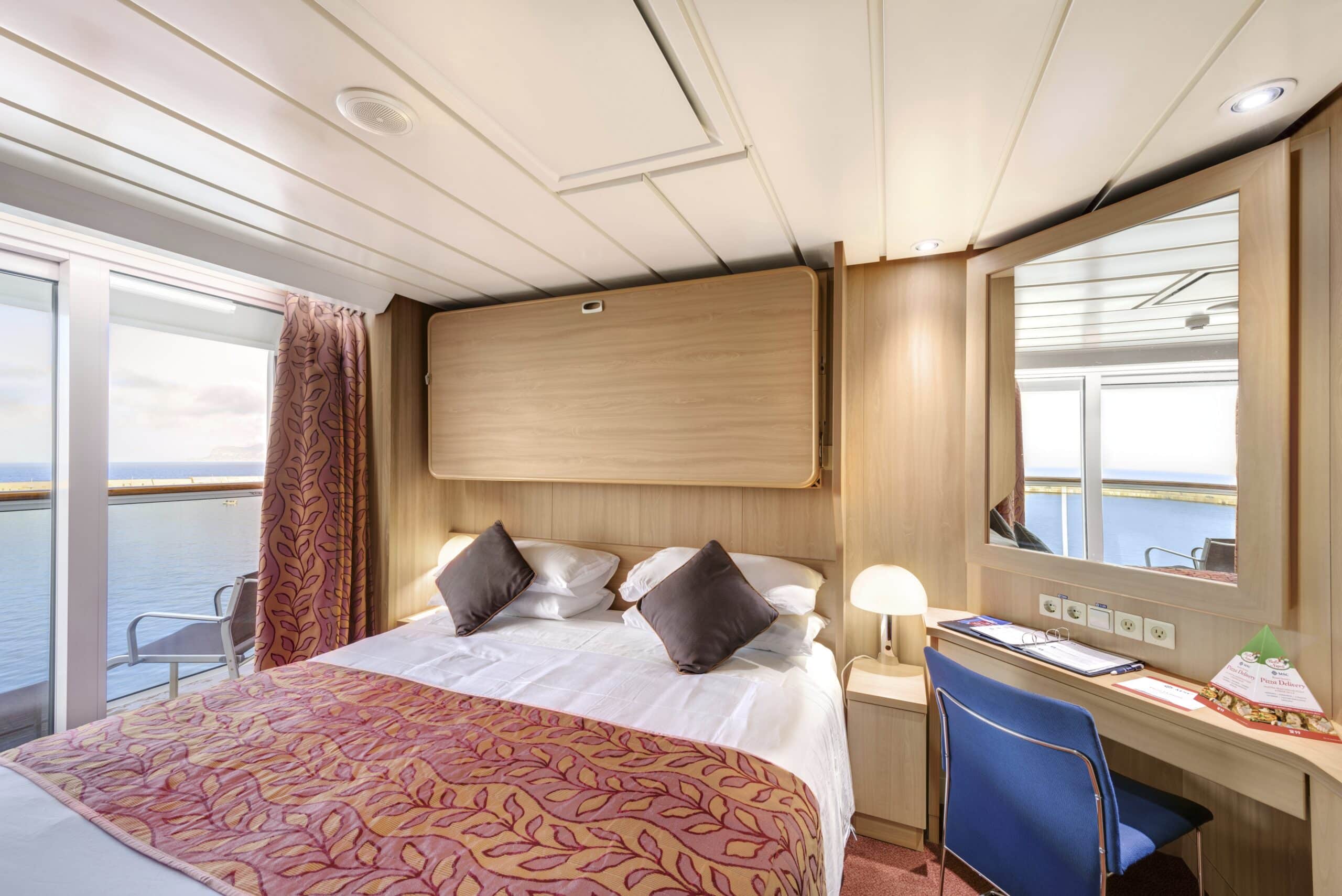 http://Cabine%20double%20avec%20balcon%20sur%20un%20navire%20de%20croisière%20MSC,%20vue%20mer