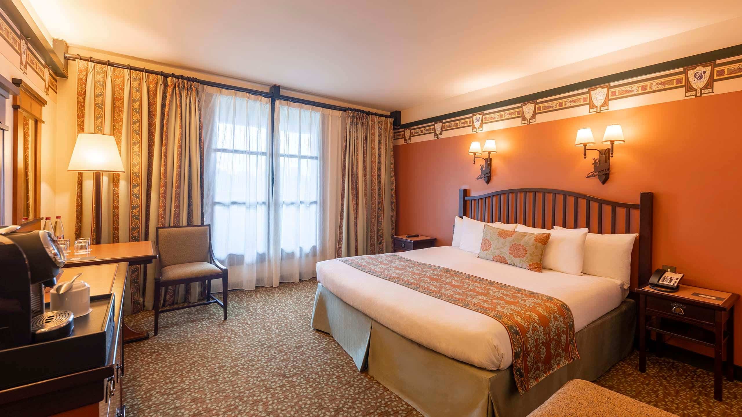 http://Une%20chambre%20accueillante%20inspirée%20de%20l’univers%20des%20grands%20lodges.