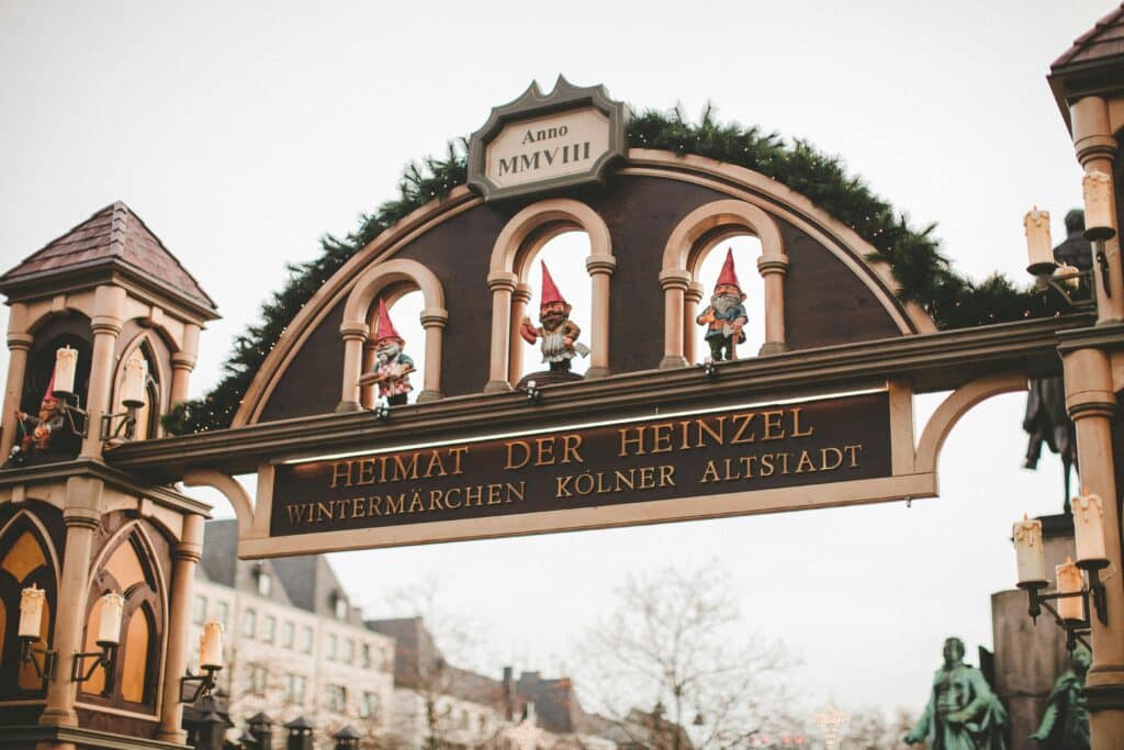 Entrée du marché de Noël traditionnel de Cologne en Allemagne